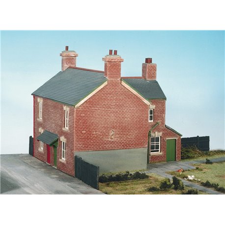 Semi-detached/Terraced Houses