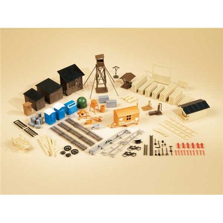 HO Variety of different accessories for layout