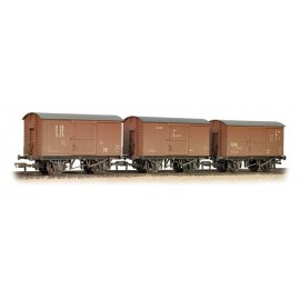 Triple Pack 12 Ton Ventilated Vans BR weathered