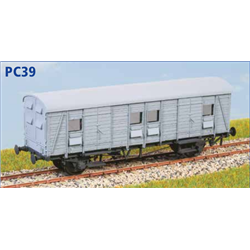 Southern Cct Parcels Van - OO plastic kit