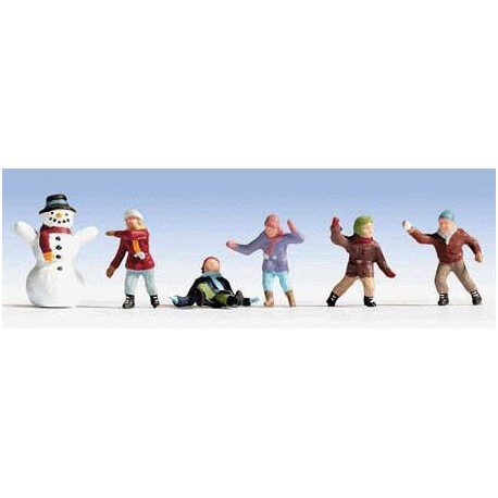 N Scale (1/148 - 1/160) Children Playing in The Snow Five Children by Noch