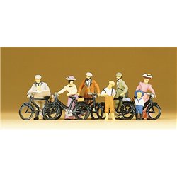 Standing Cyclists 1900