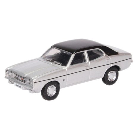 Ford Cortina MkIII Strato Silver