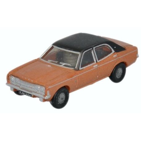 Ford Cortina Mk3 - Gold