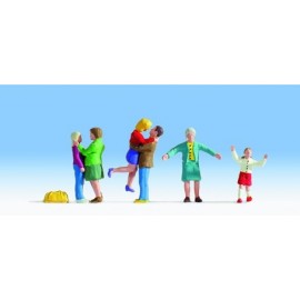 N Scale (1/148 - 1/160) Homecoming(6) One Man Five Women by Noch