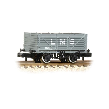 7 Plank Wagon End Door LMS Grey