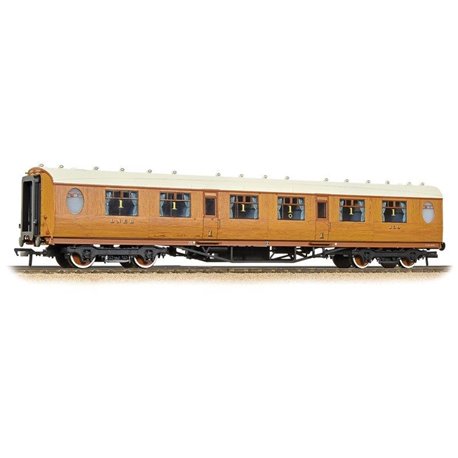 Thompson 1st Class Corridor LNER Teak