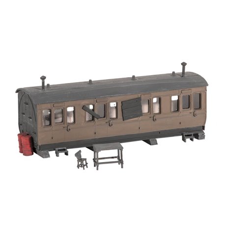Small Grounded Coach body
