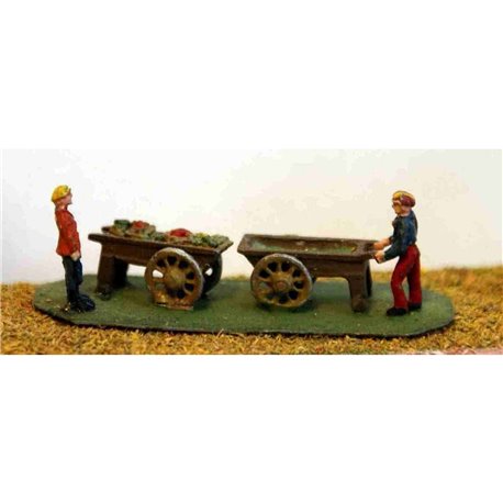 2 Street Traders & barrows (Costermongers) - Unpainted