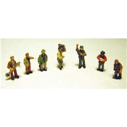 7 x Assorted figures in working clothes and poses - Unpainted
