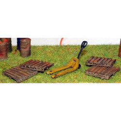 4 Pallets and Pallet Truck (OO Scale 1/76th) - Unpainted