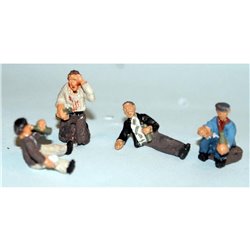 4 x Lying down, kneeling drunks/winos - Unpainted