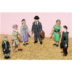 6 x 1950's standing figures - set 1 - Unpainted