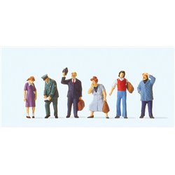 GDR Street Scenes (6) Exclusive Figure Set