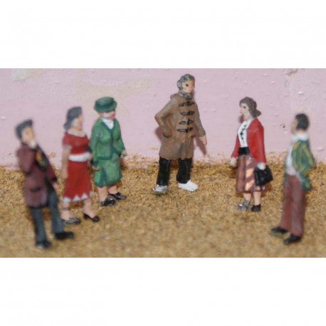 6 x 1950's standing figures - set 3 - Unpainted