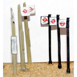 3 modern concrete & 3 tubular bus stops (OO Scale 1/76th) - White metal kit