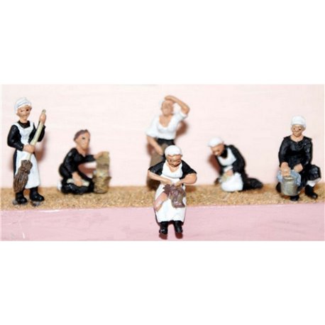 Set of 6 Unpainted Victorian & Edwardian Figures - Domestic Staff