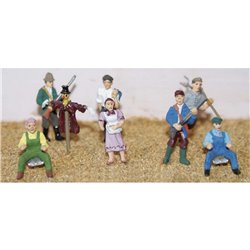 8 Assorted Farm figures - Unpainted