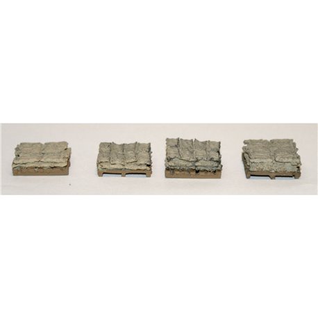 4 x Pallets and sack load (lightweight) - Unpainted