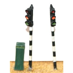 2 single head Traffic Lights & box - Unpainted