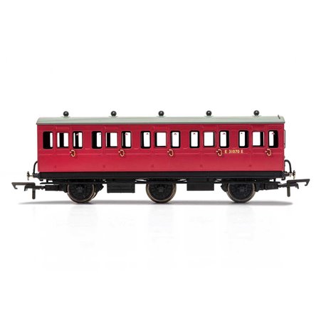 BR, 6 Wheel Coach, 3rd Class, Fitted Lights, E31070 - Era 4