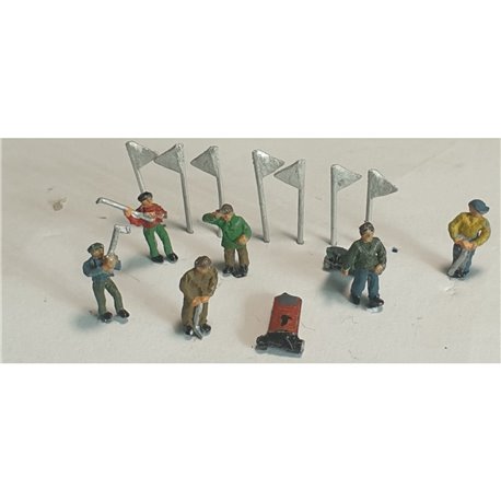 6x Golfing Figures & 2 Golf trolley (N scale 1/148th)