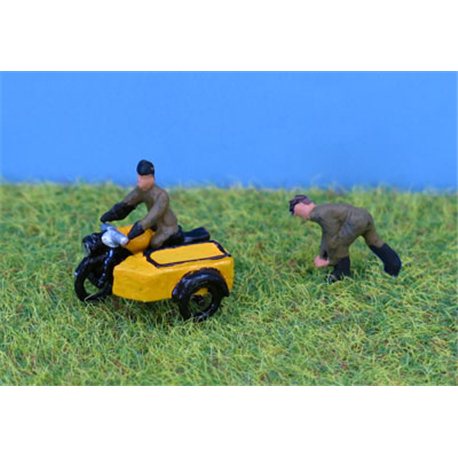 N Gauge Painted 1950's AA motorcycle patrol