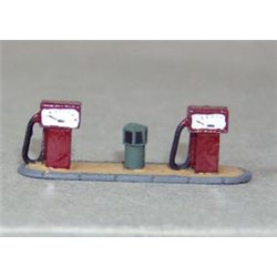 N Gauge 1960's Petrol Pumps