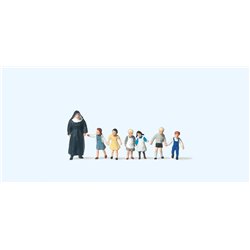 Nun with Children (7) Figure Set