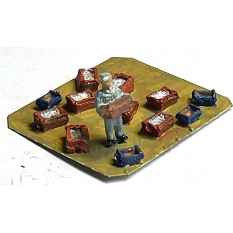 Milkman holding crate & Ass Crates (N scale 1/148th) Unpainted kit