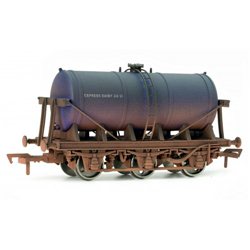 6 Wheel Milk Tank Express Dairy Weathered